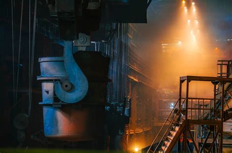  Chromium: Een Metaal met een Schitterende Toekomst in Industrieel Design en Roestvaststaalproductie?